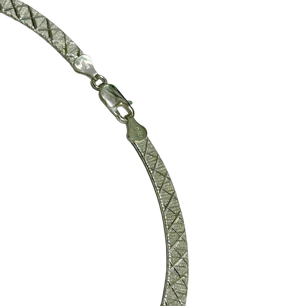 Collar tipo pechera en plata