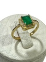 Anillo oro 18k Esmeralda cuadrada 0,56QT rodeado de 14 puntos de diamante T 7.5