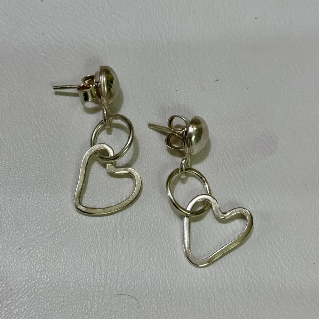 Aretes en plata largos corazón