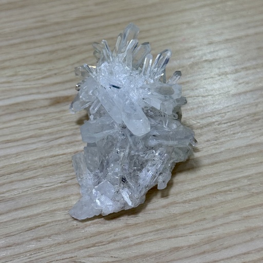 [A0006 ESM] Piedra fragmento cuarzos