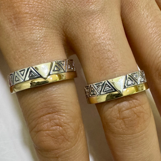 [A0102 AN] Alianzas en Plata diseño surtido con laminado de oro