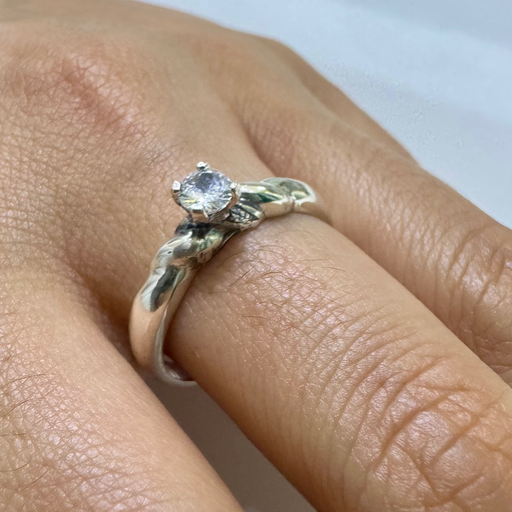 [A0103 AN] Anillo en Plata con circón surtido T. 9