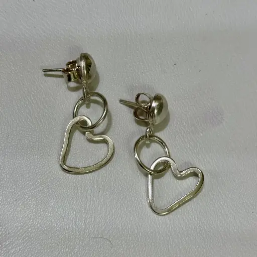 [A0162 AR] Aretes en plata largos corazón