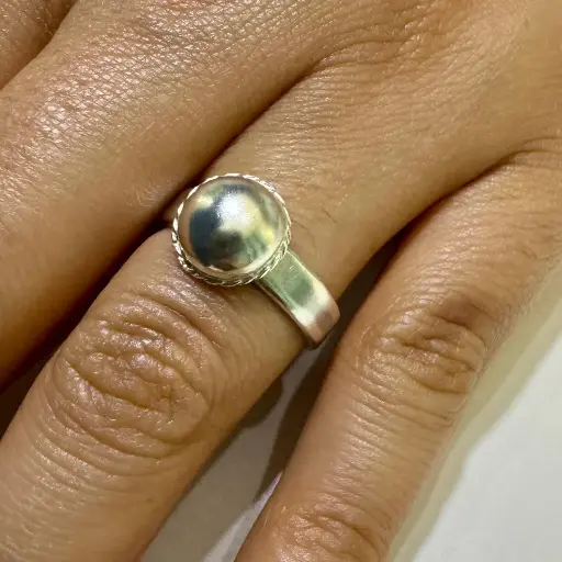 [A0109 AN] Anillo en plata media esfera T 6.5