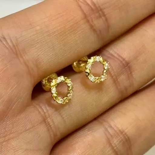 [A0182 AR] Tpos oro 18K aro circones